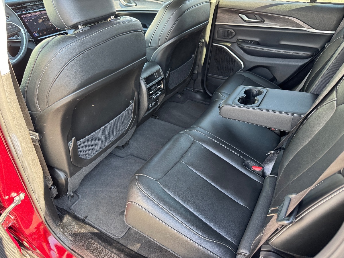 2023 Jeep Cherokee 4xe photo 18