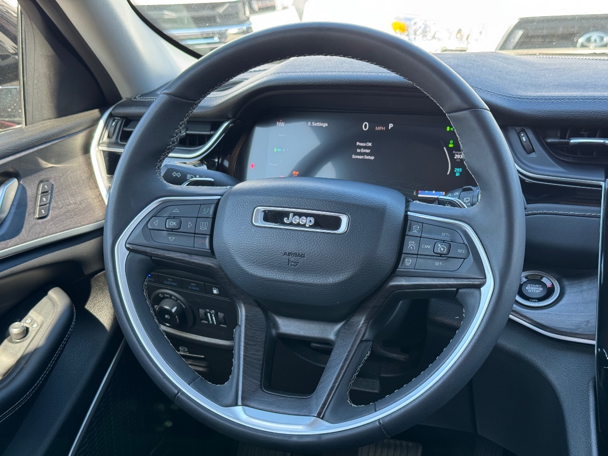 2023 Jeep Cherokee 4xe photo 22