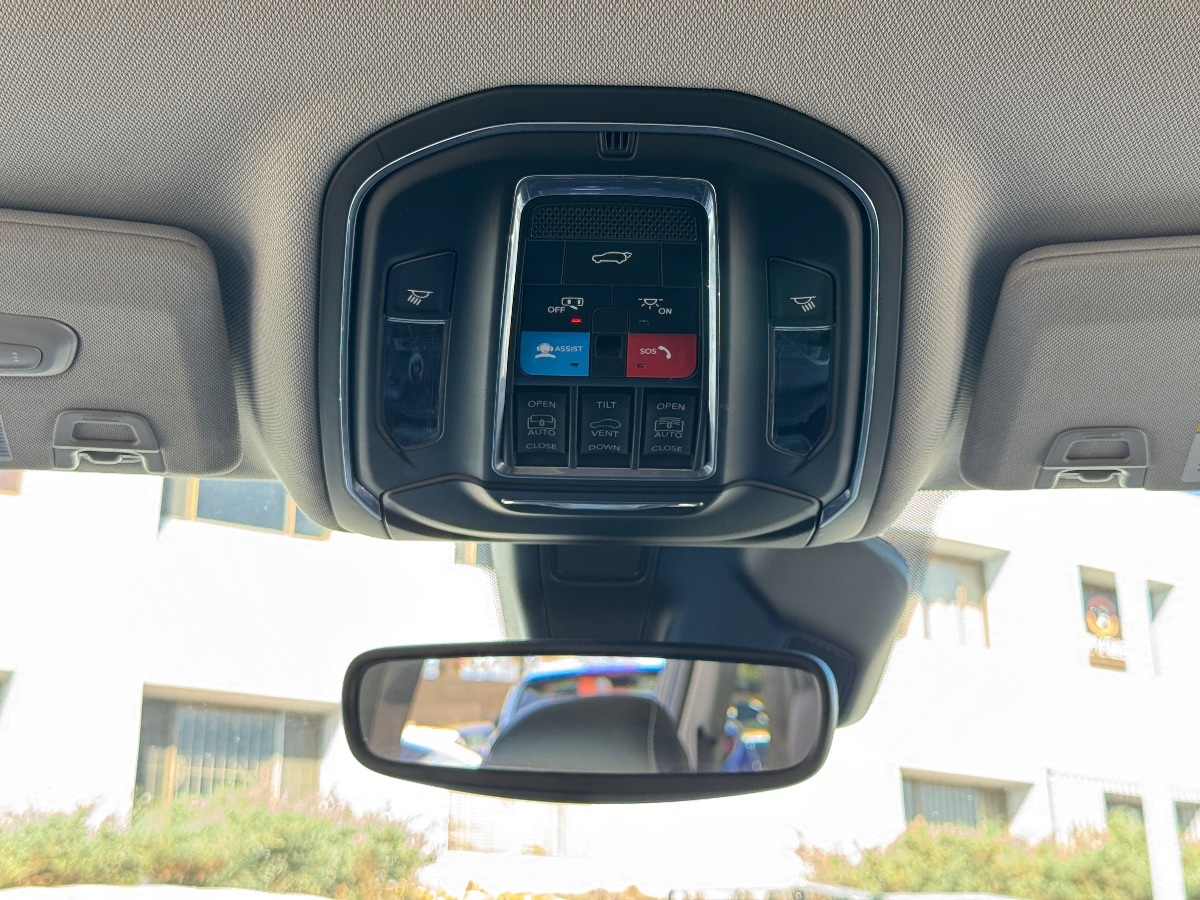 2023 Jeep Cherokee 4xe photo 23
