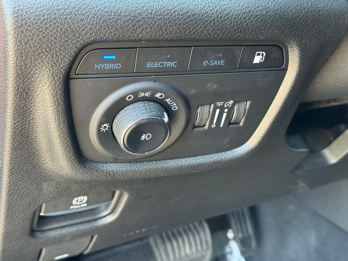 2023 Jeep Cherokee 4xe photo 27