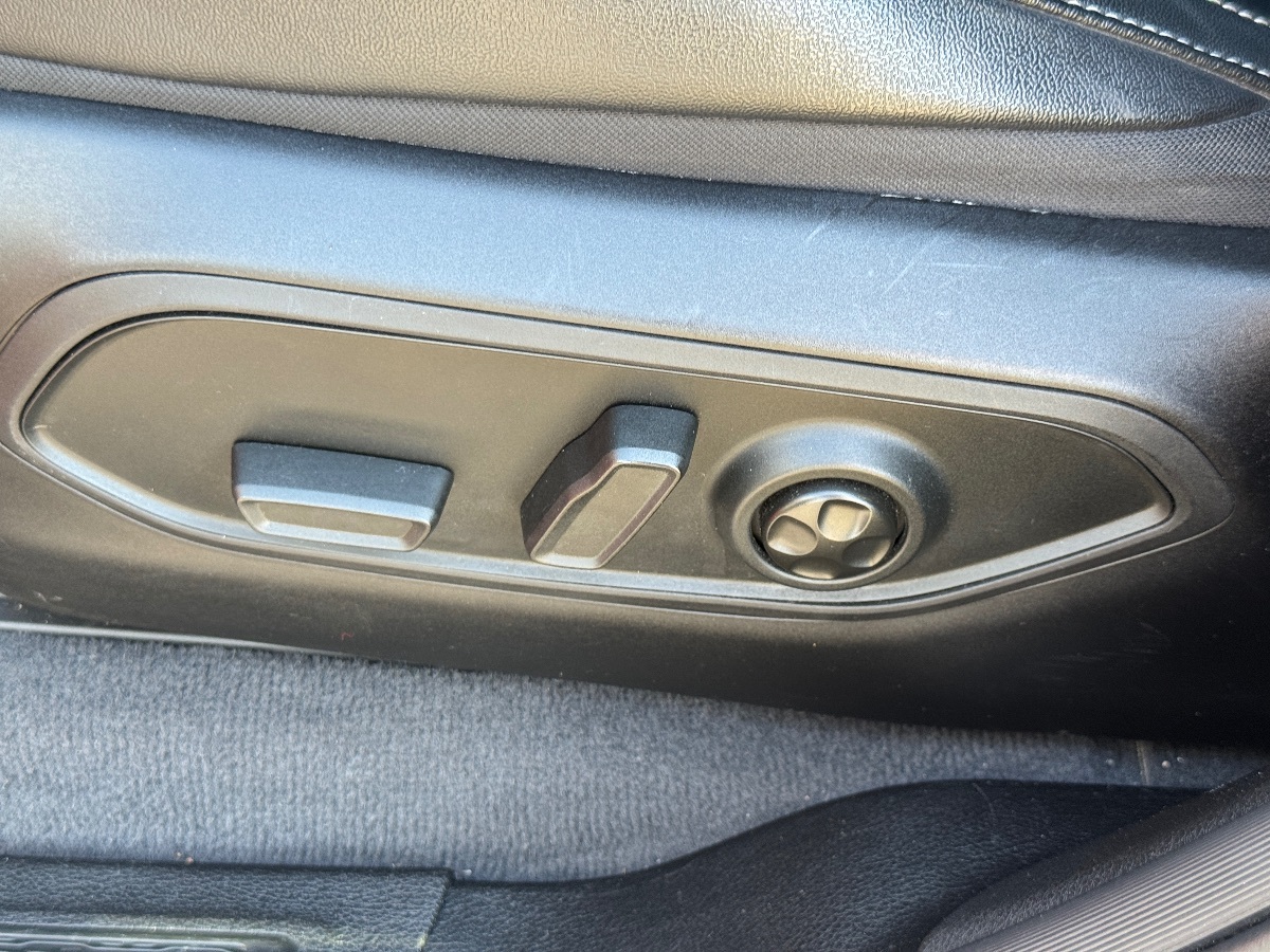 2023 Jeep Cherokee 4xe photo 25