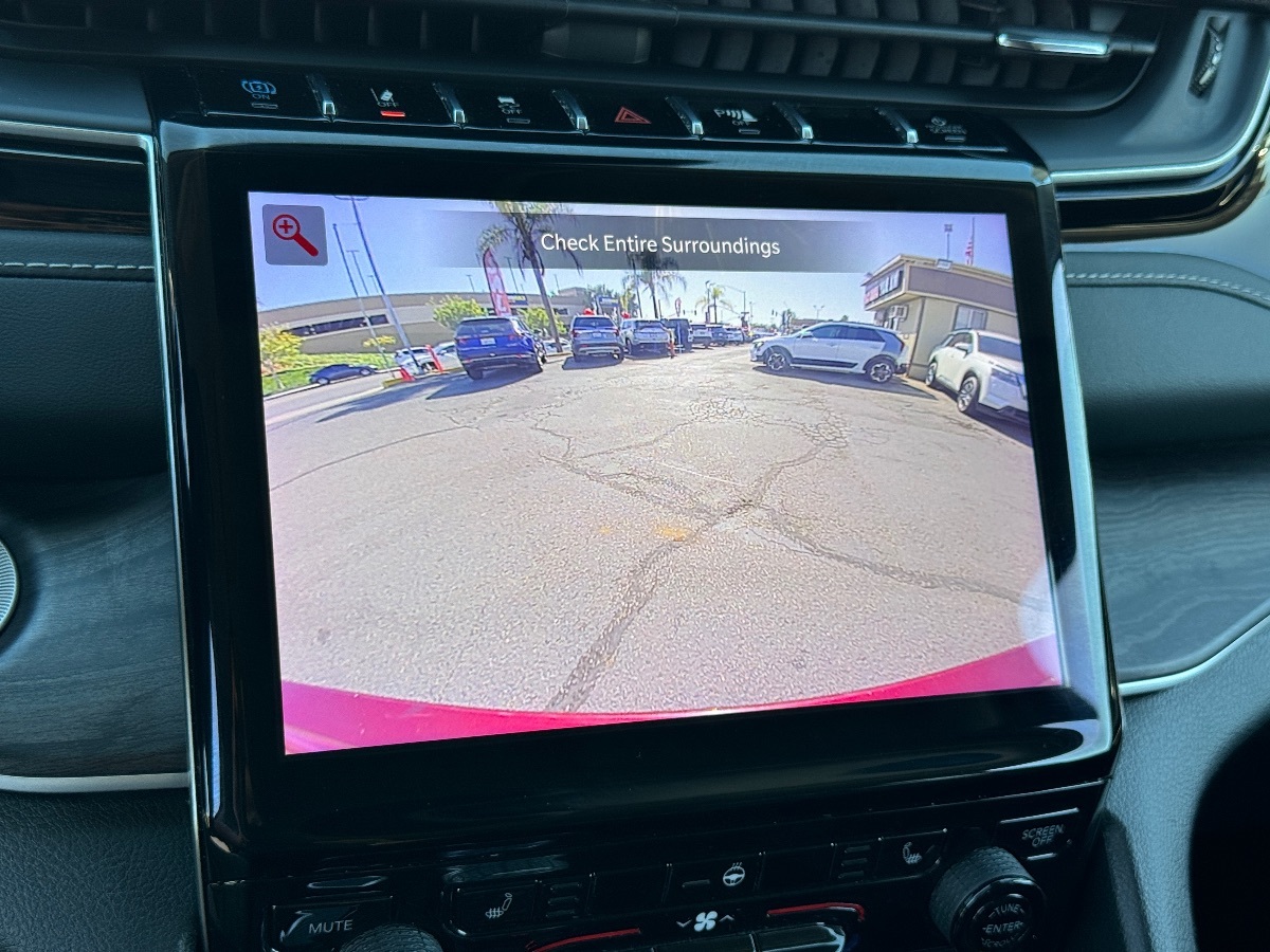 2023 Jeep Cherokee 4xe photo 30