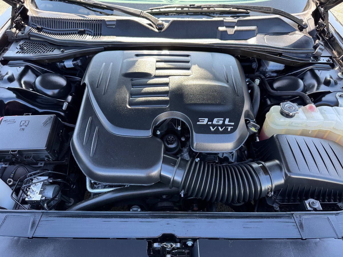 2023 Dodge Challenger GT photo 3