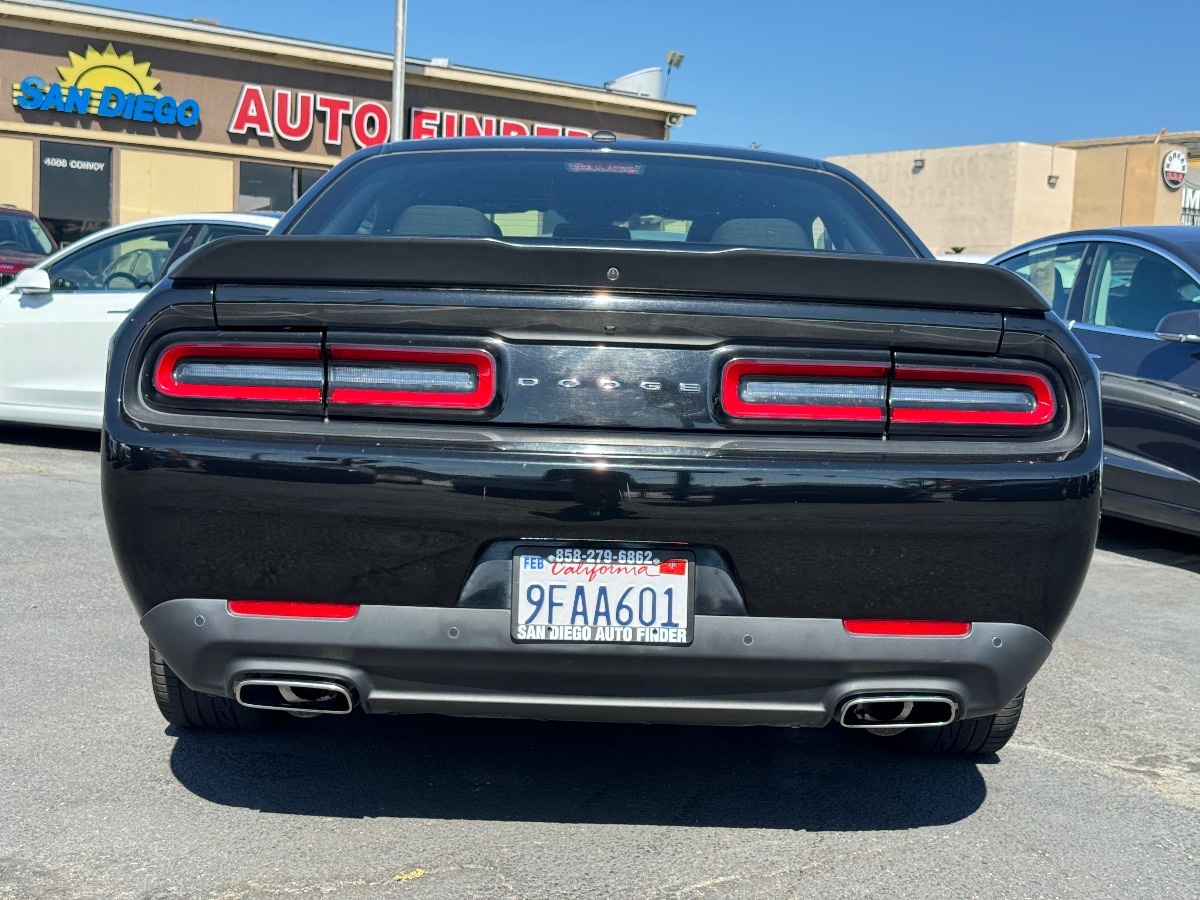 2023 Dodge Challenger GT photo 6