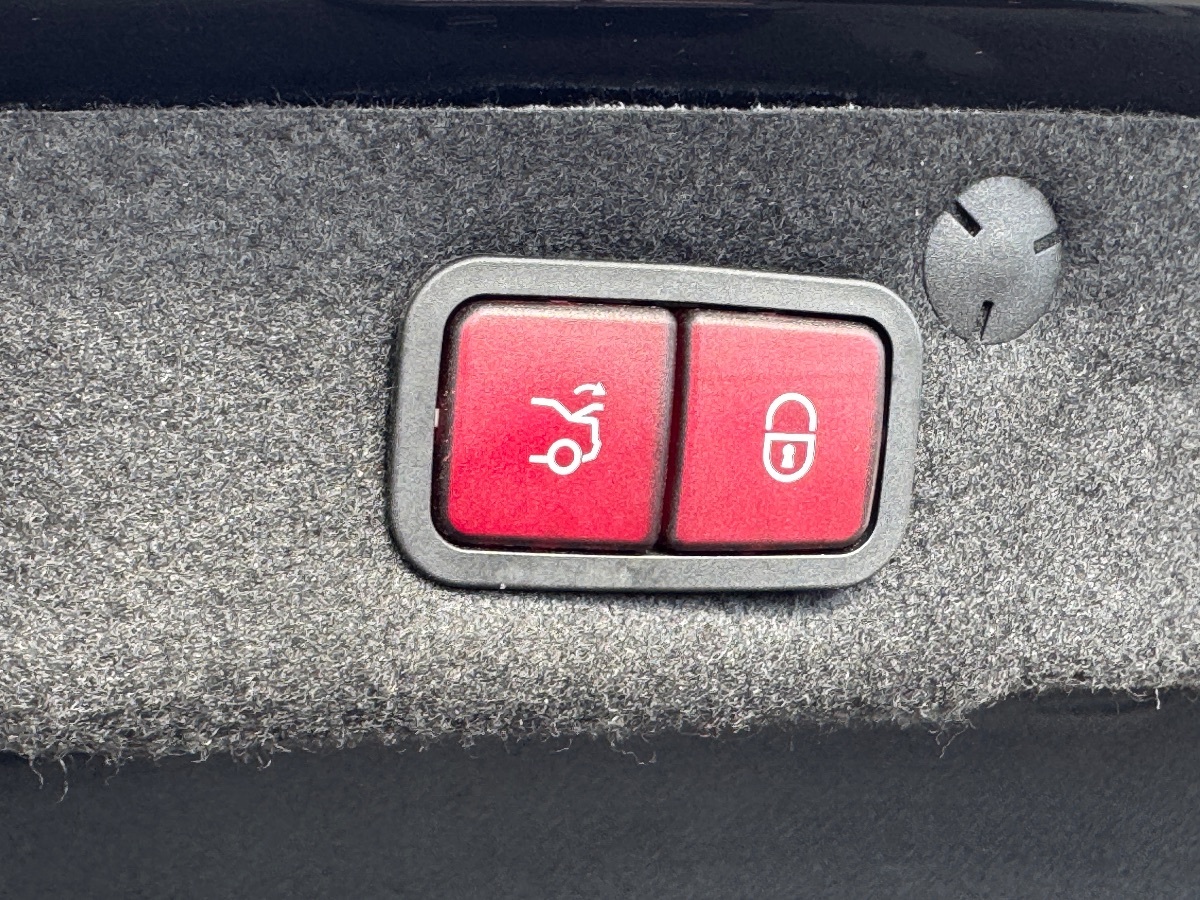 2021 Mercedes Benz C 300 Sedan photo 10