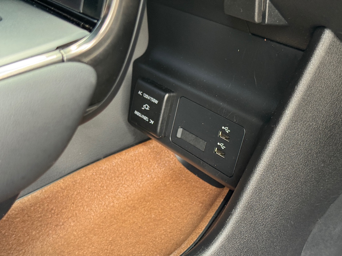 2022 Mazda MX-30 Premium Plus photo 11