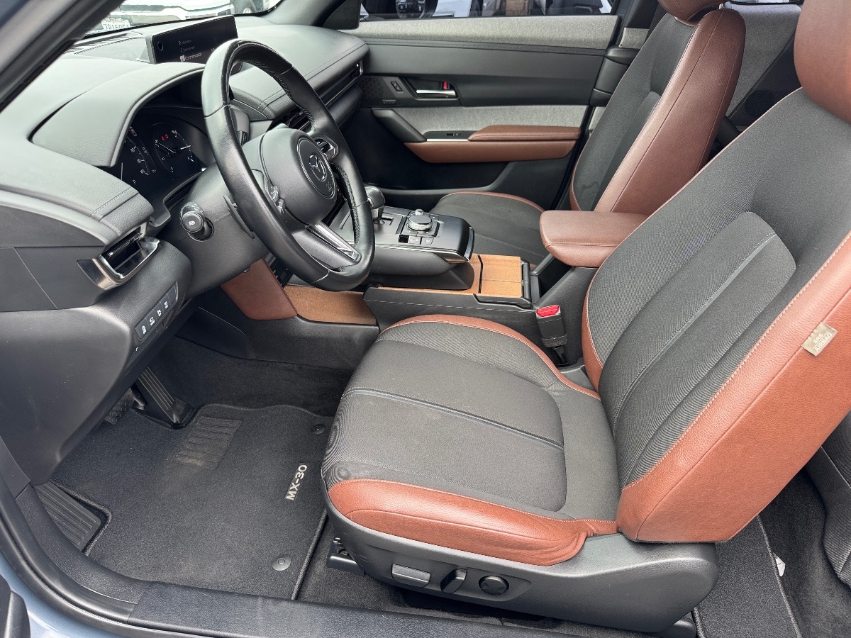 2022 Mazda MX-30 Premium Plus photo 17
