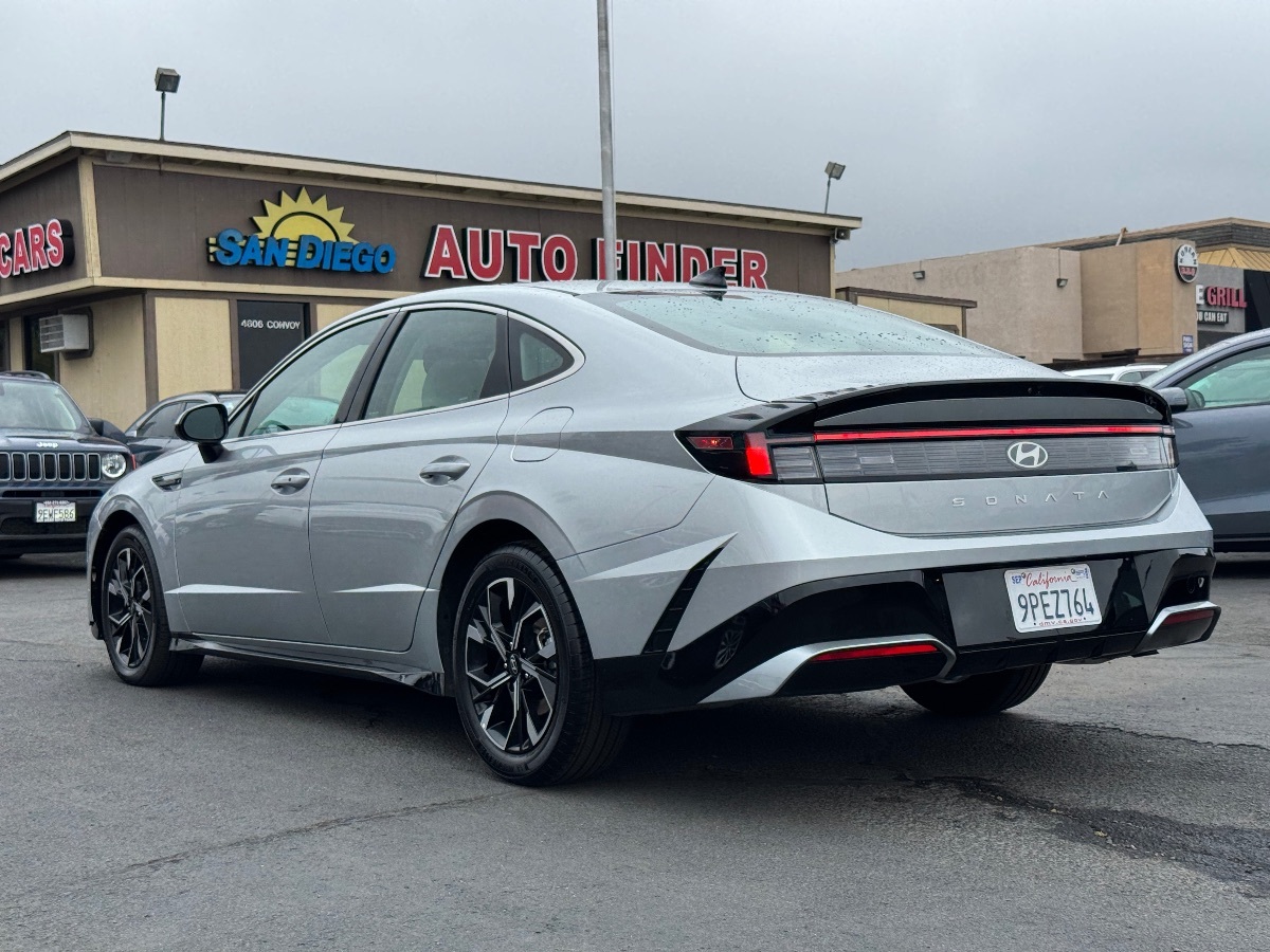 2025 Hyundai Sonata SEL photo 6