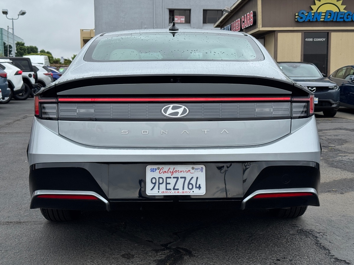2025 Hyundai Sonata SEL photo 7