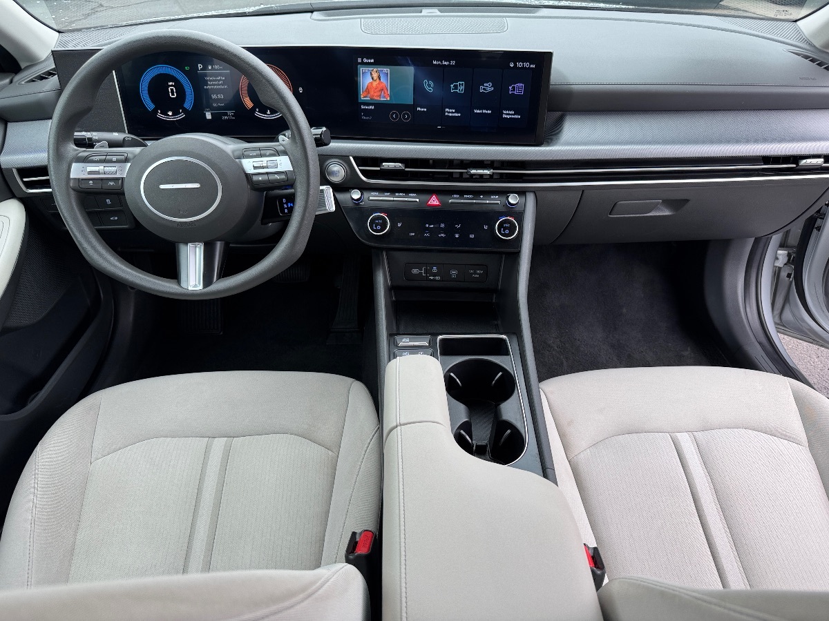2025 Hyundai Sonata SEL photo 17
