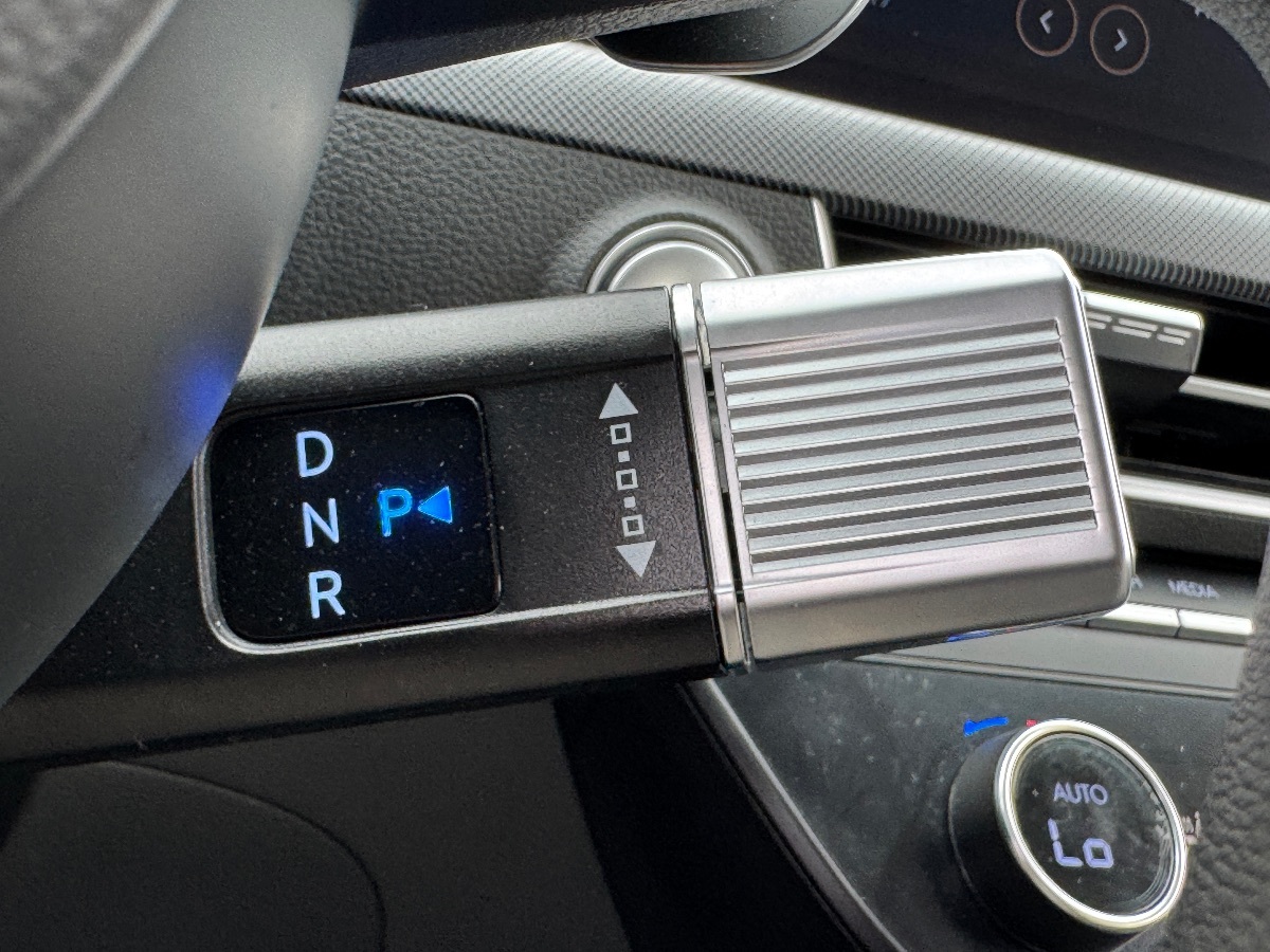 2025 Hyundai Sonata SEL photo 24