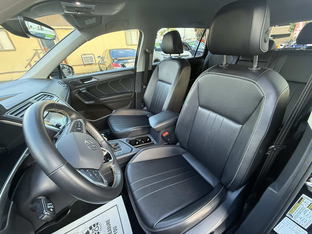 2024 Volkswagen Tiguan SE Wolfsburg Edition photo 8