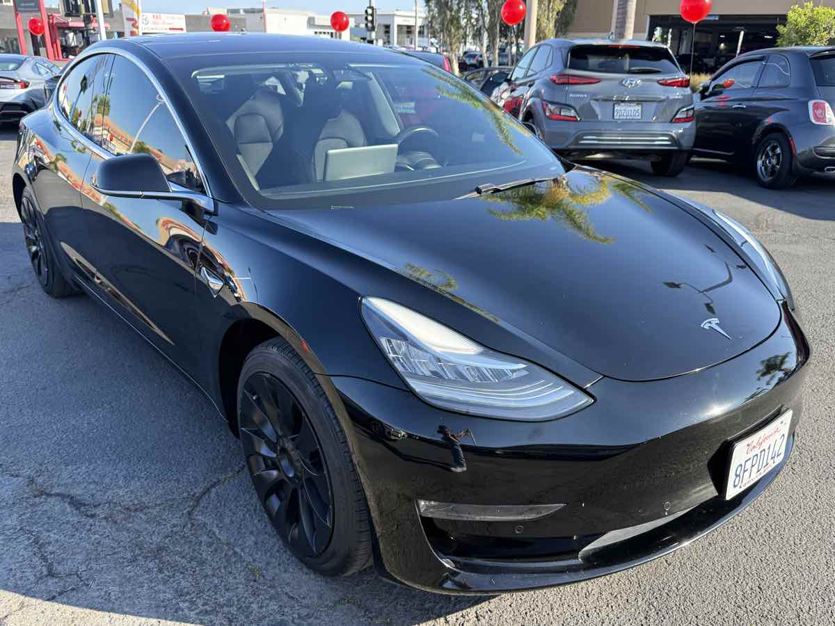 2018 Tesla Model 3 photo 3