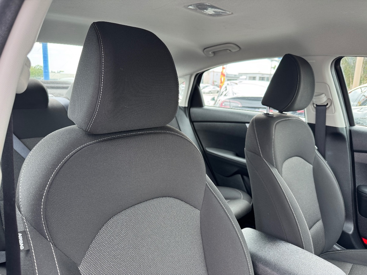 2024 Kia Forte LXS photo 13