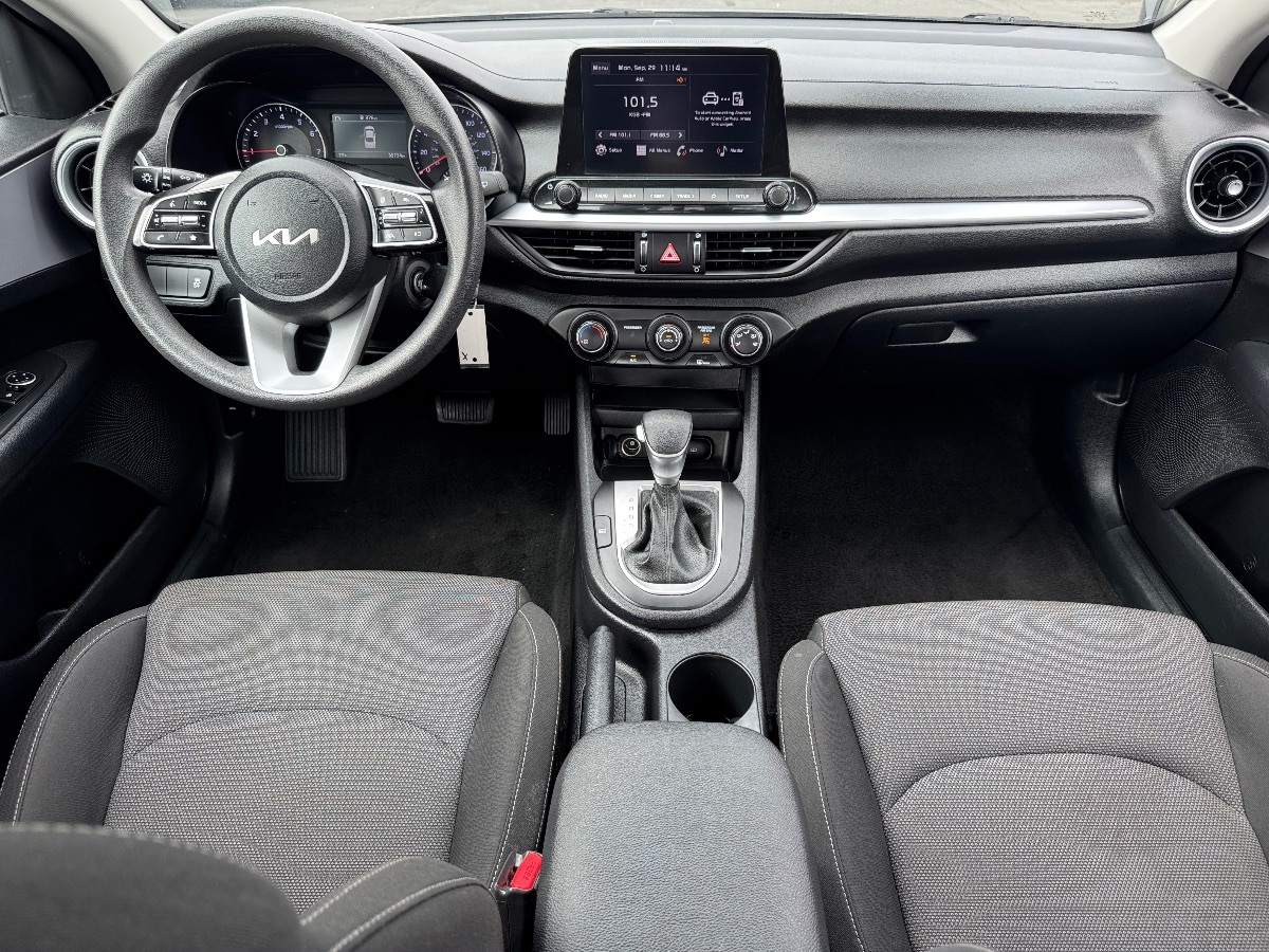 2024 Kia Forte LXS photo 18