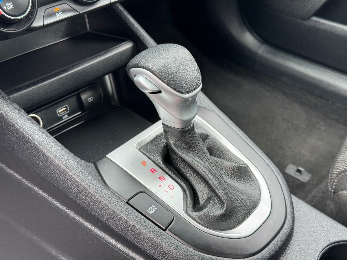 2024 Kia Forte LXS photo 24