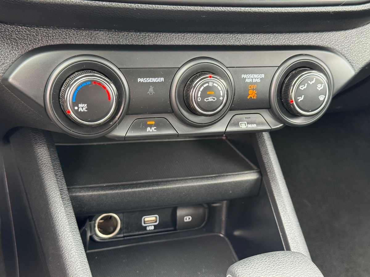 2024 Kia Forte LXS photo 28