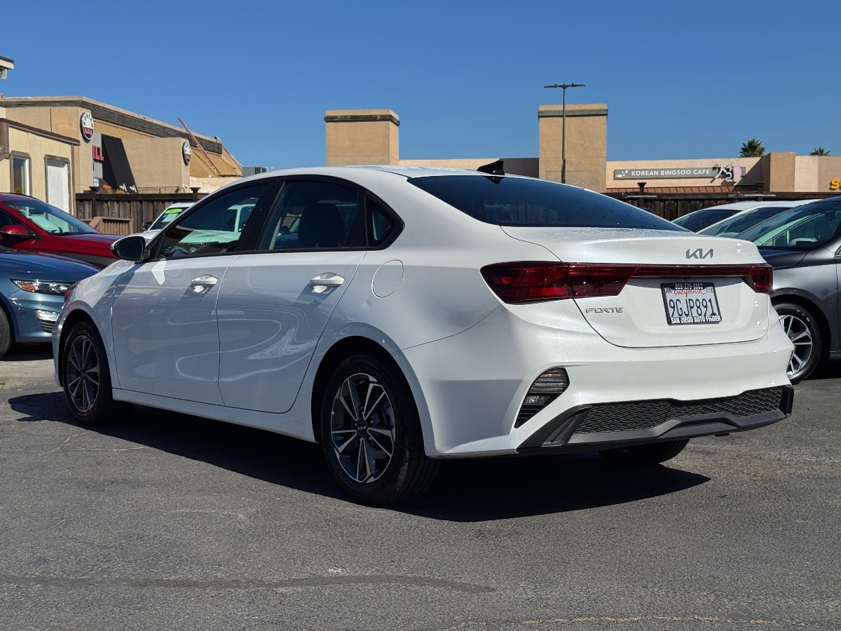 2023 Kia Forte LXS photo 10