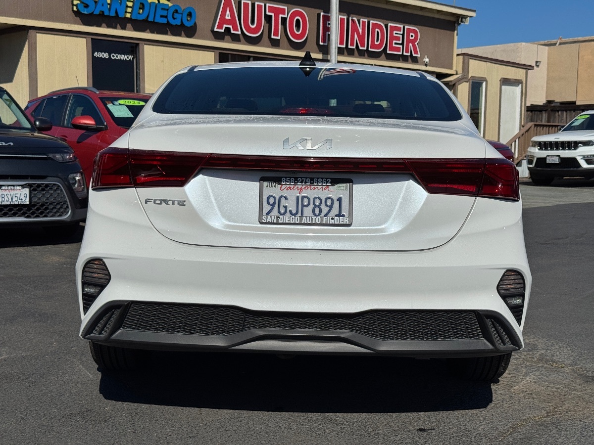2023 Kia Forte LXS photo 11