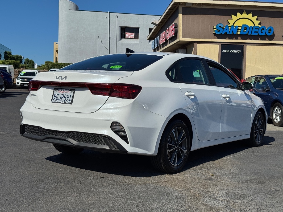 2023 Kia Forte LXS photo 12