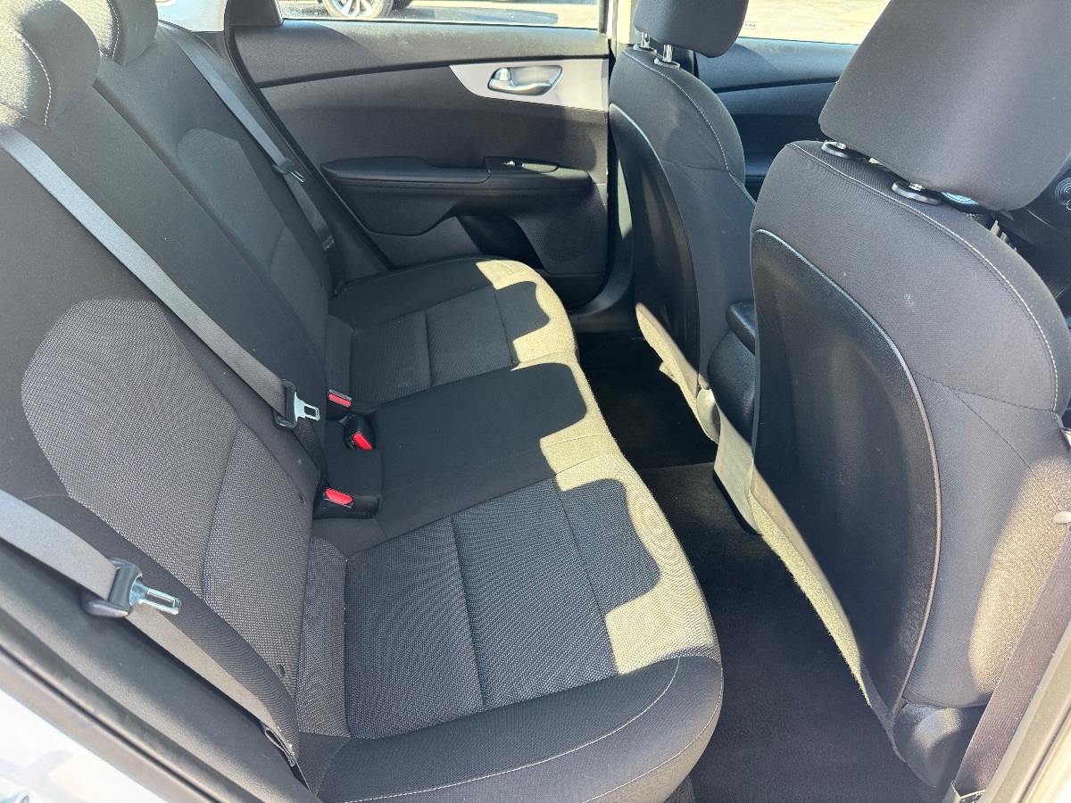 2023 Kia Forte LXS photo 16