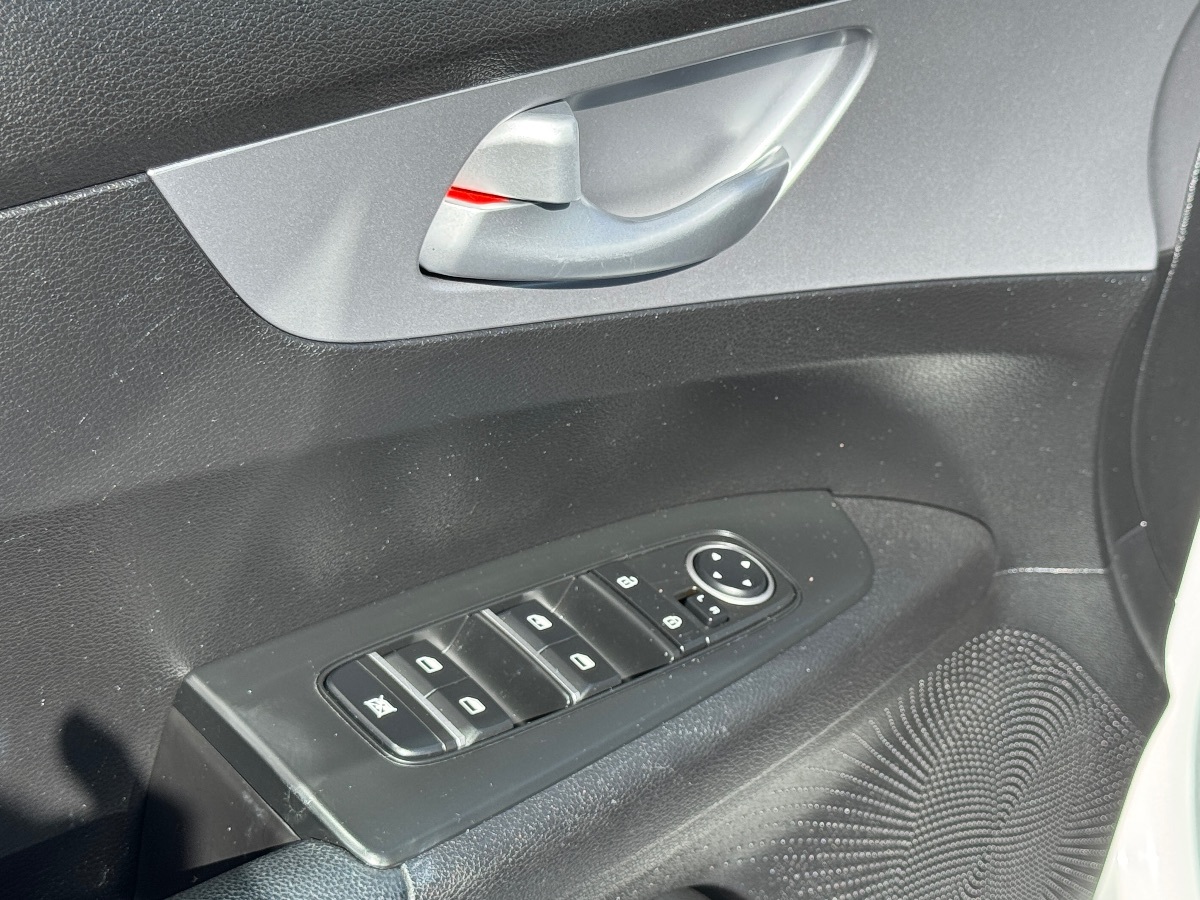 2023 Kia Forte LXS photo 26