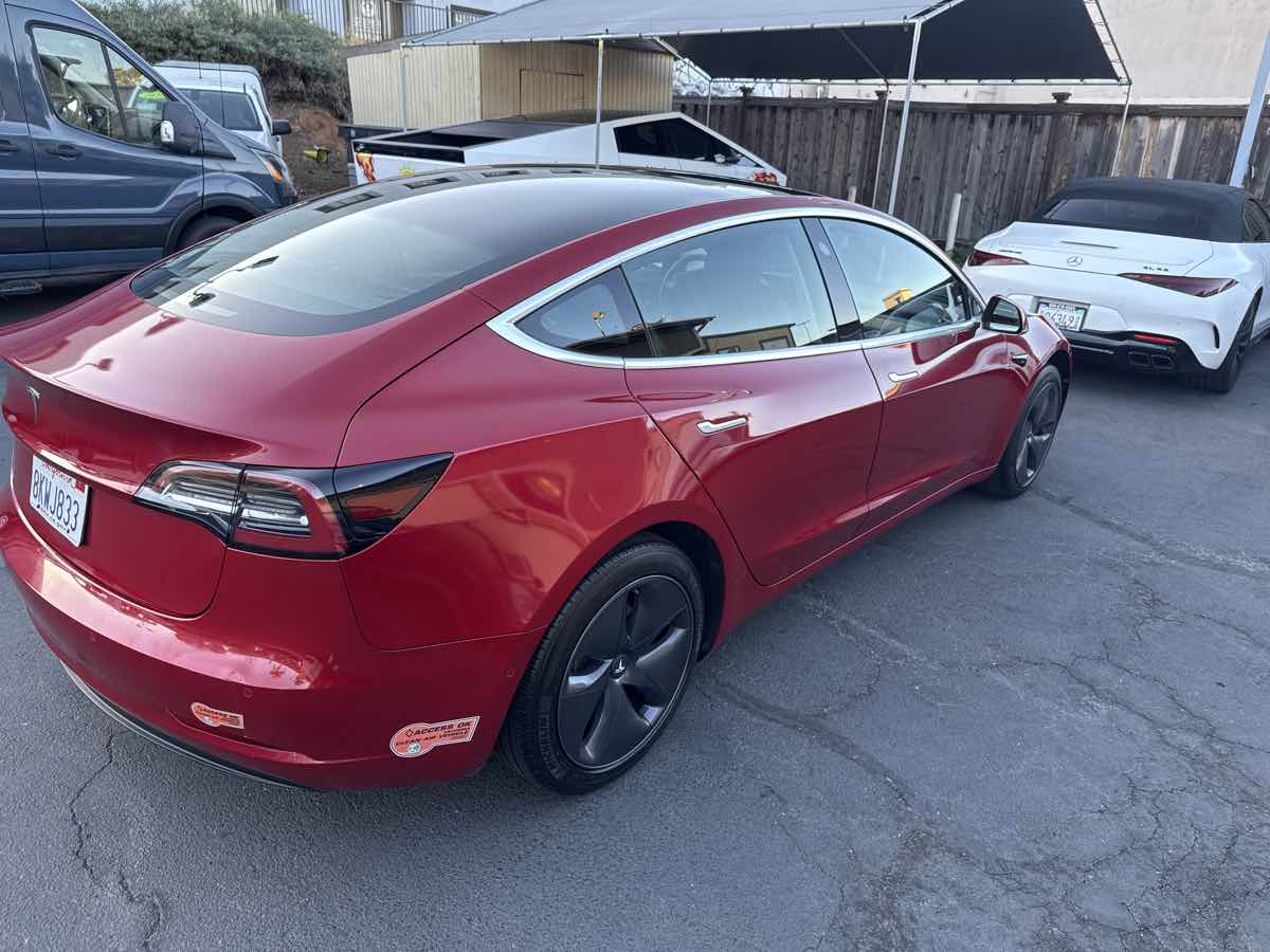 2019 Tesla Model 3 Standard Range Plus photo 4