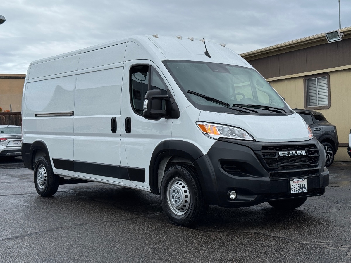 2025 Ram ProMaster 2500 photo 3