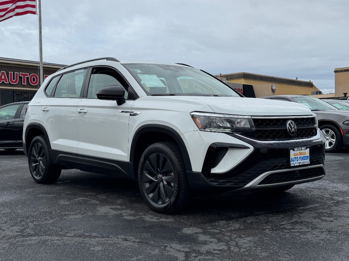 2024 Volkswagen Taos S photo 3