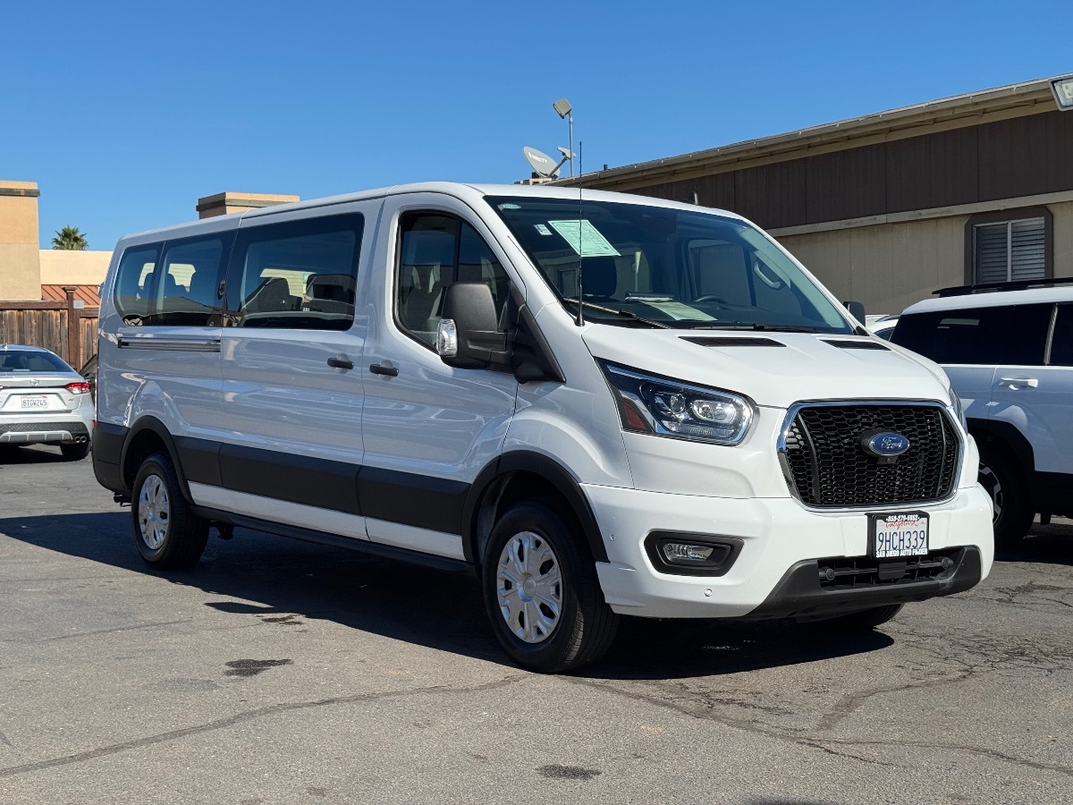 2023 Ford Transit XLT Passenger photo 3