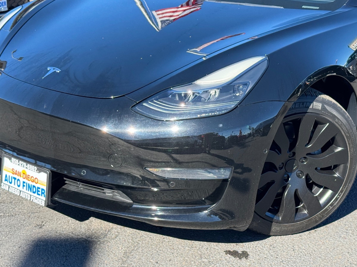 2021 Tesla Model 3 Standard Range Plus photo 2