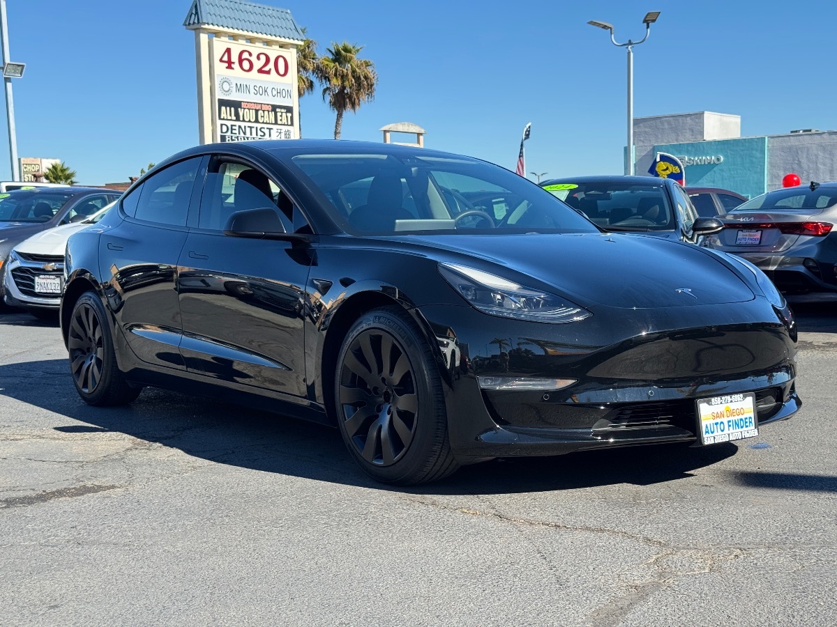 2021 Tesla Model 3 Standard Range Plus photo 3