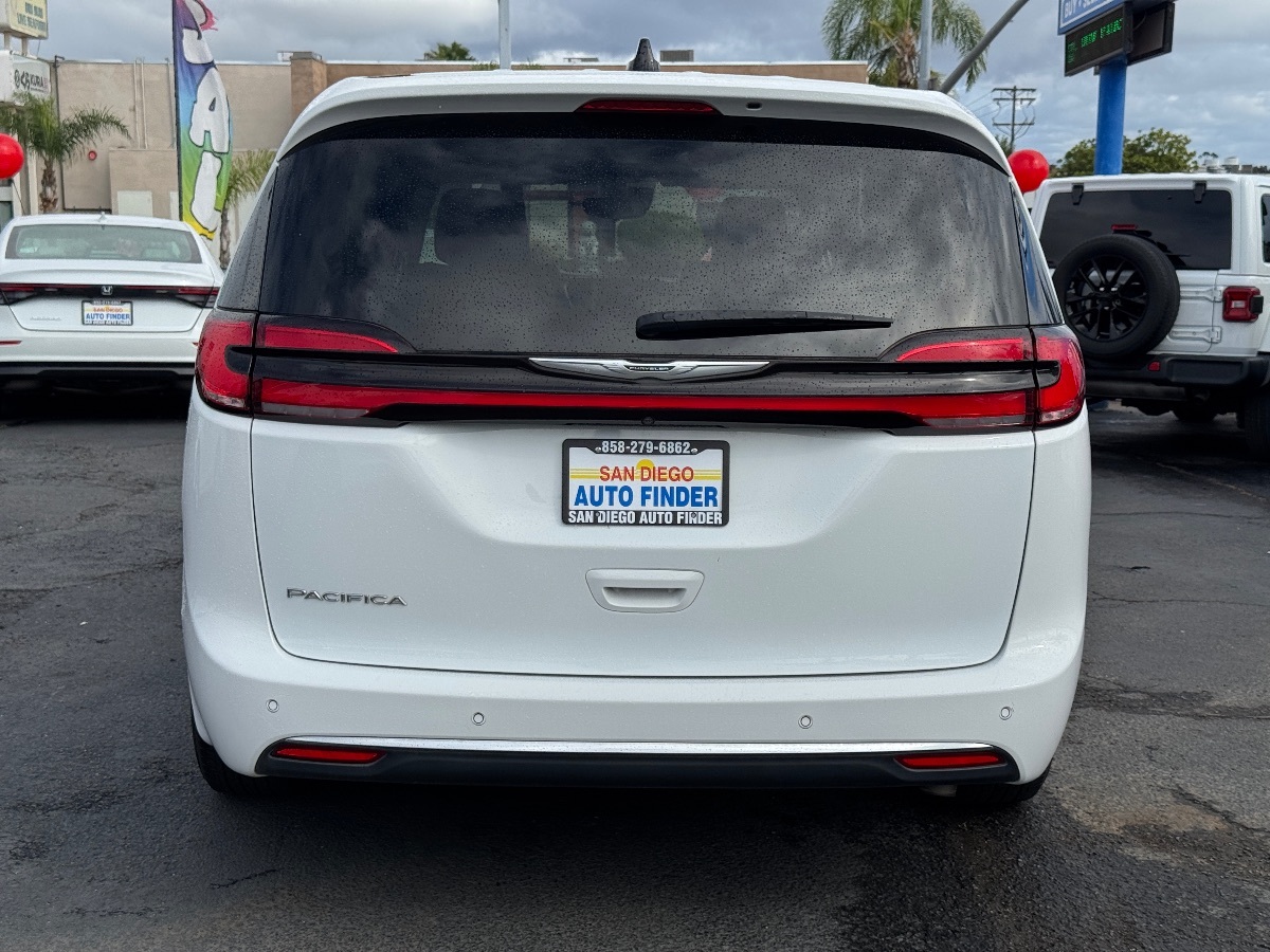 2023 Chrysler Pacifica Touring L - Photo 12