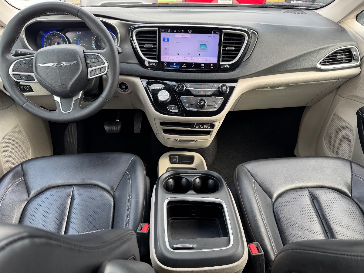 2023 Chrysler Pacifica Touring L - Photo 22
