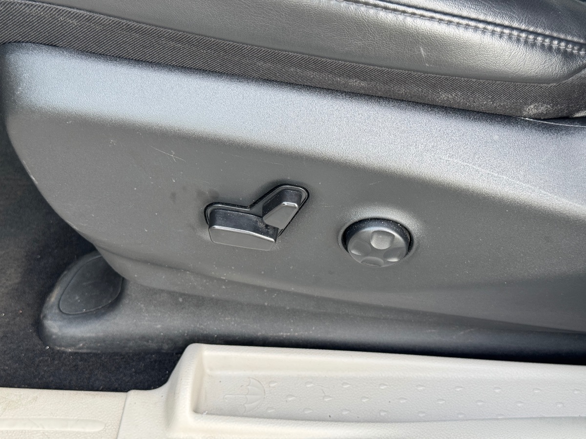 2023 Chrysler Pacifica Touring L - Photo 28