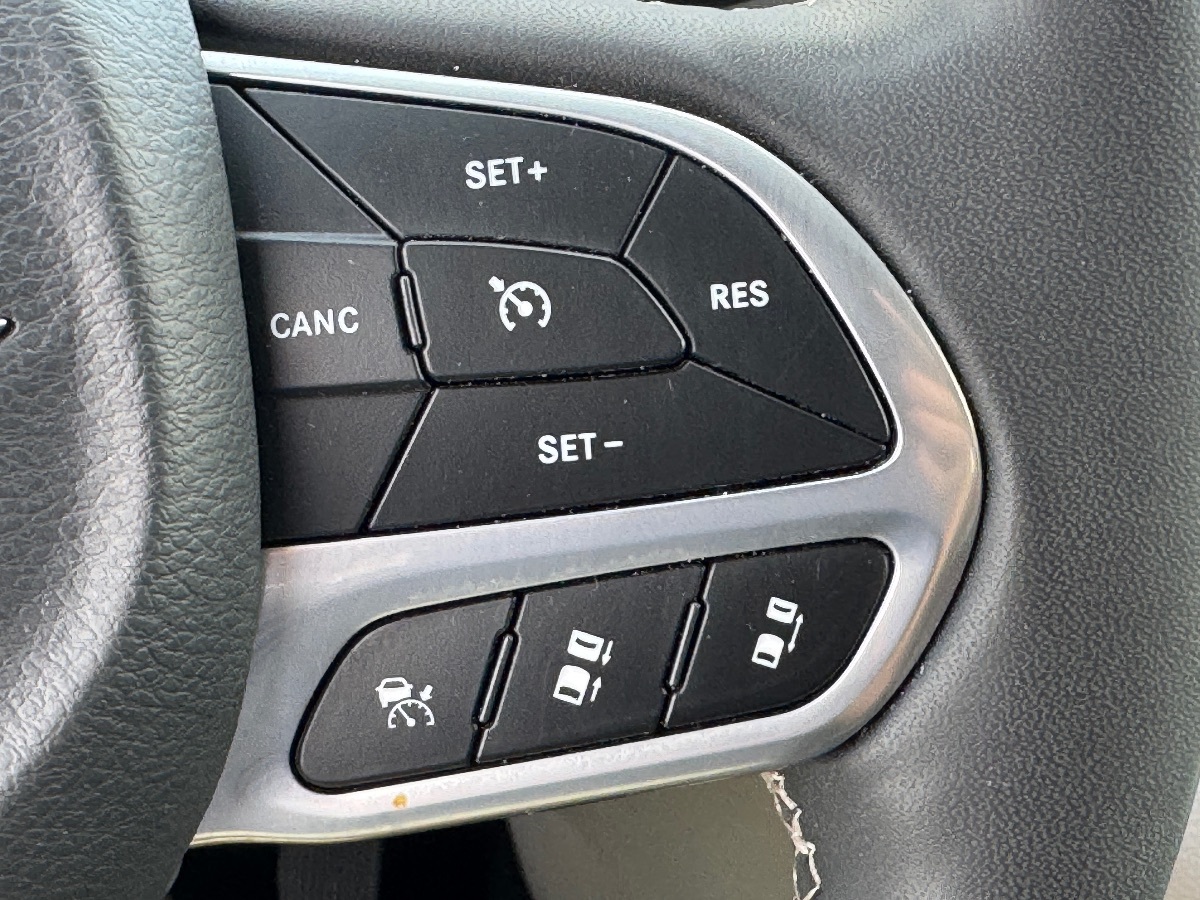 2023 Chrysler Pacifica Touring L - Photo 35