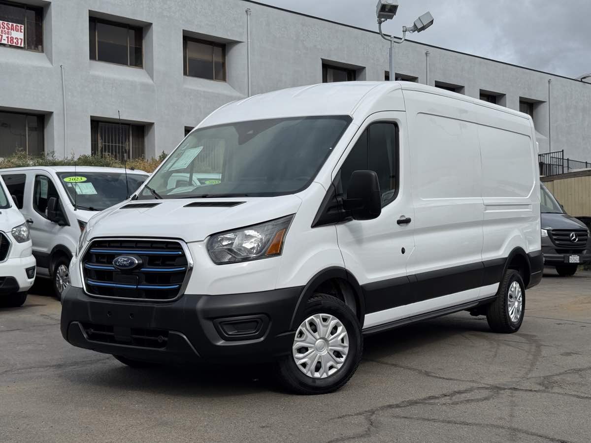 View vehicle photo 2