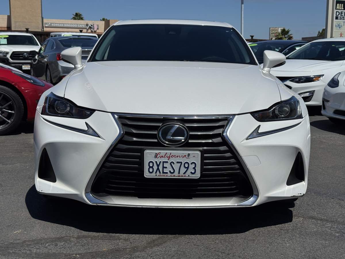 2017 Lexus IS 200t - Photo 5