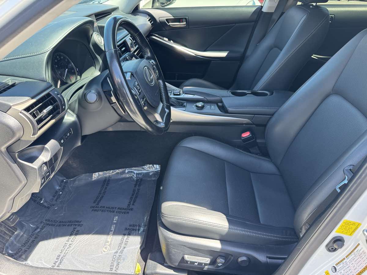 2017 Lexus IS 200t - Photo 23