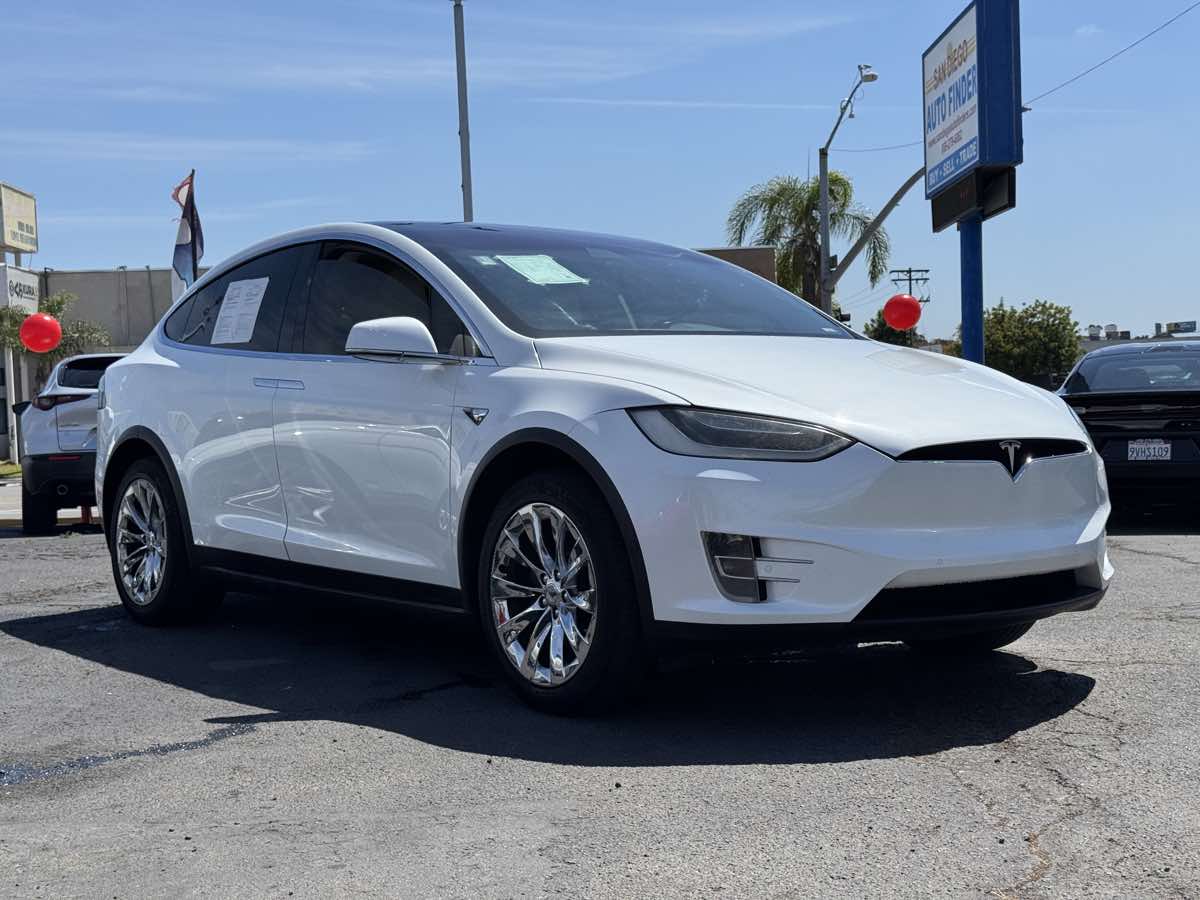 2018 Tesla Model X 75D - Photo 4