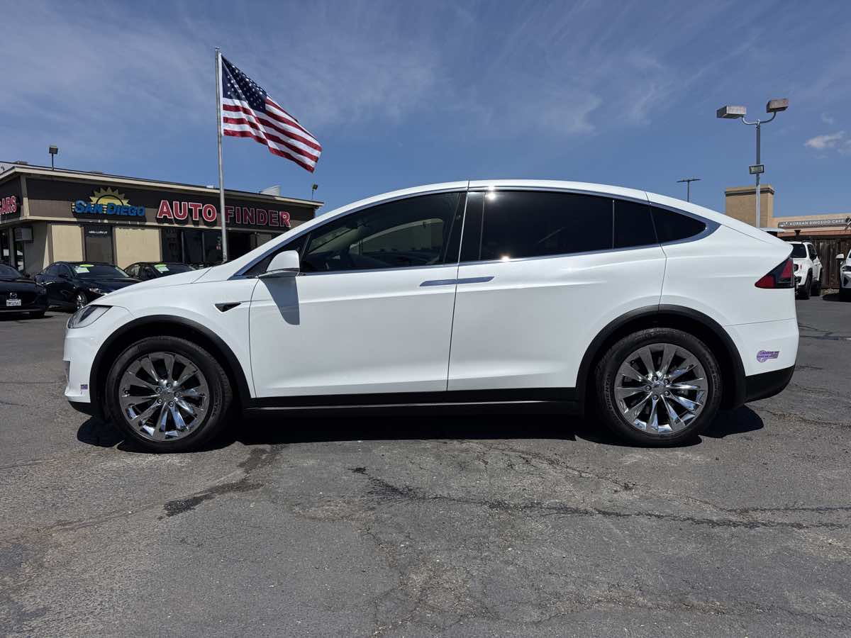 2018 Tesla Model X 75D - Photo 7