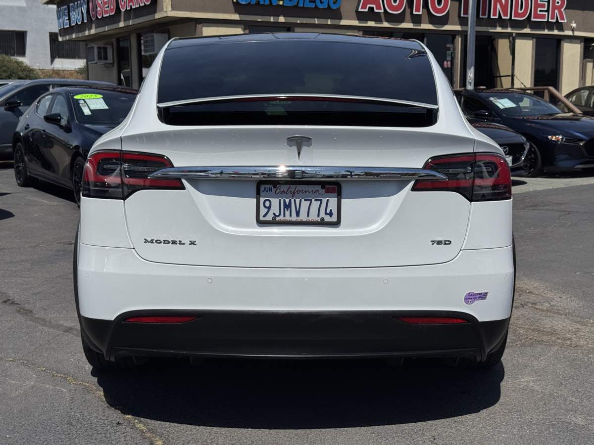 2018 Tesla Model X 75D - Photo 14