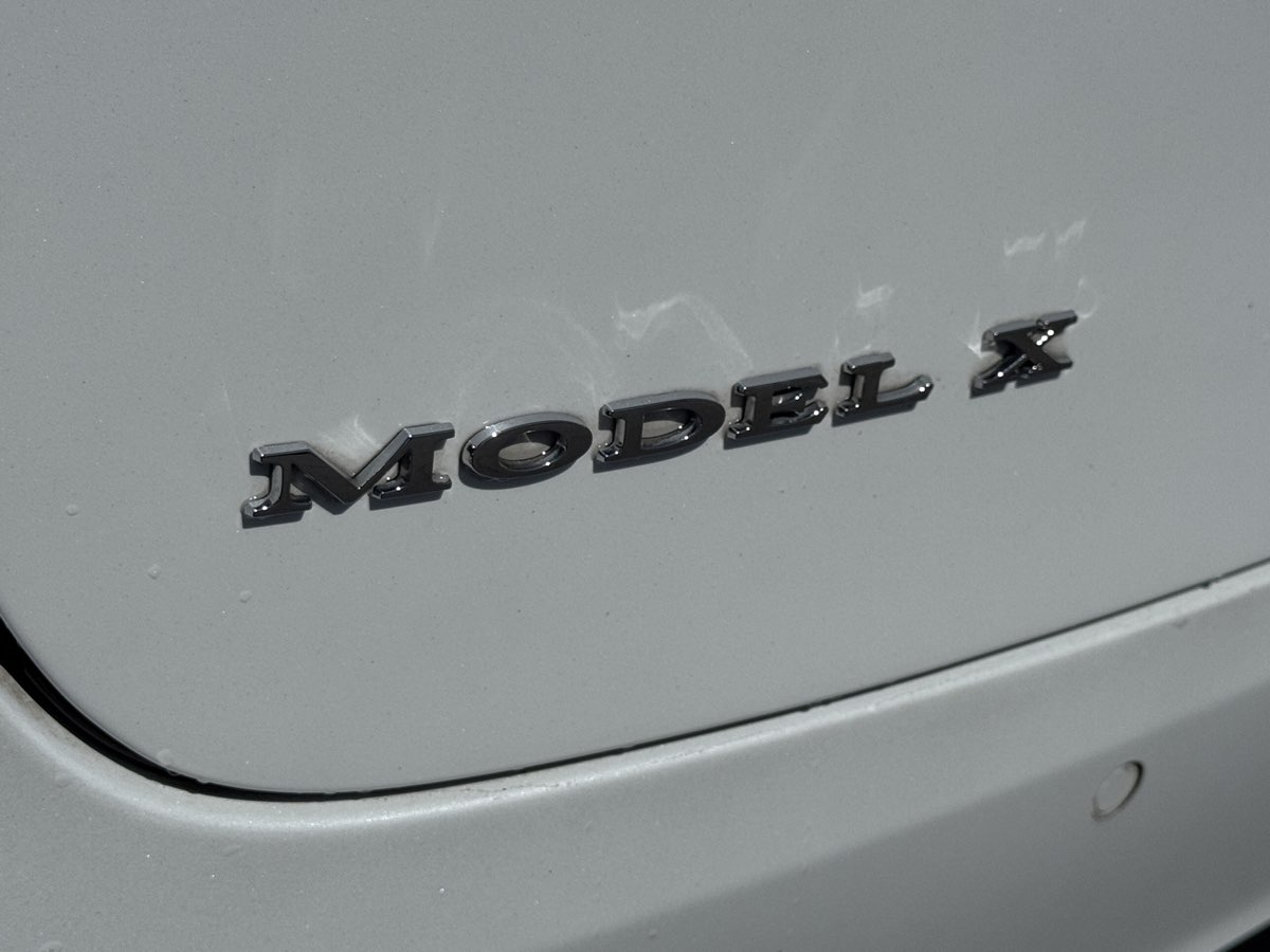 2018 Tesla Model X 75D - Photo 17