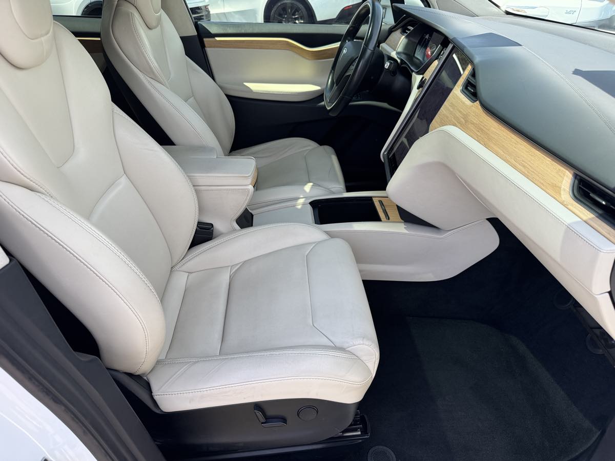 2018 Tesla Model X 75D - Photo 19