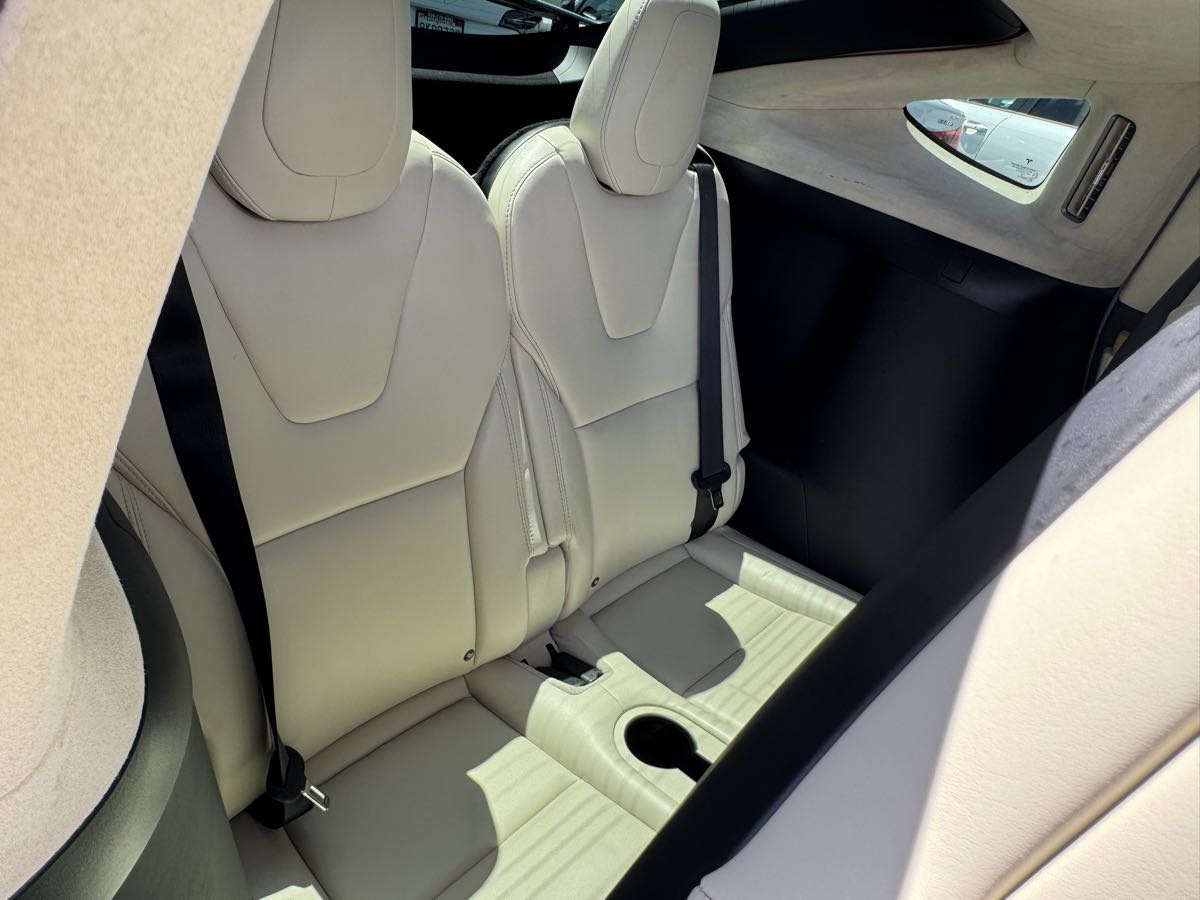 2018 Tesla Model X 75D - Photo 23