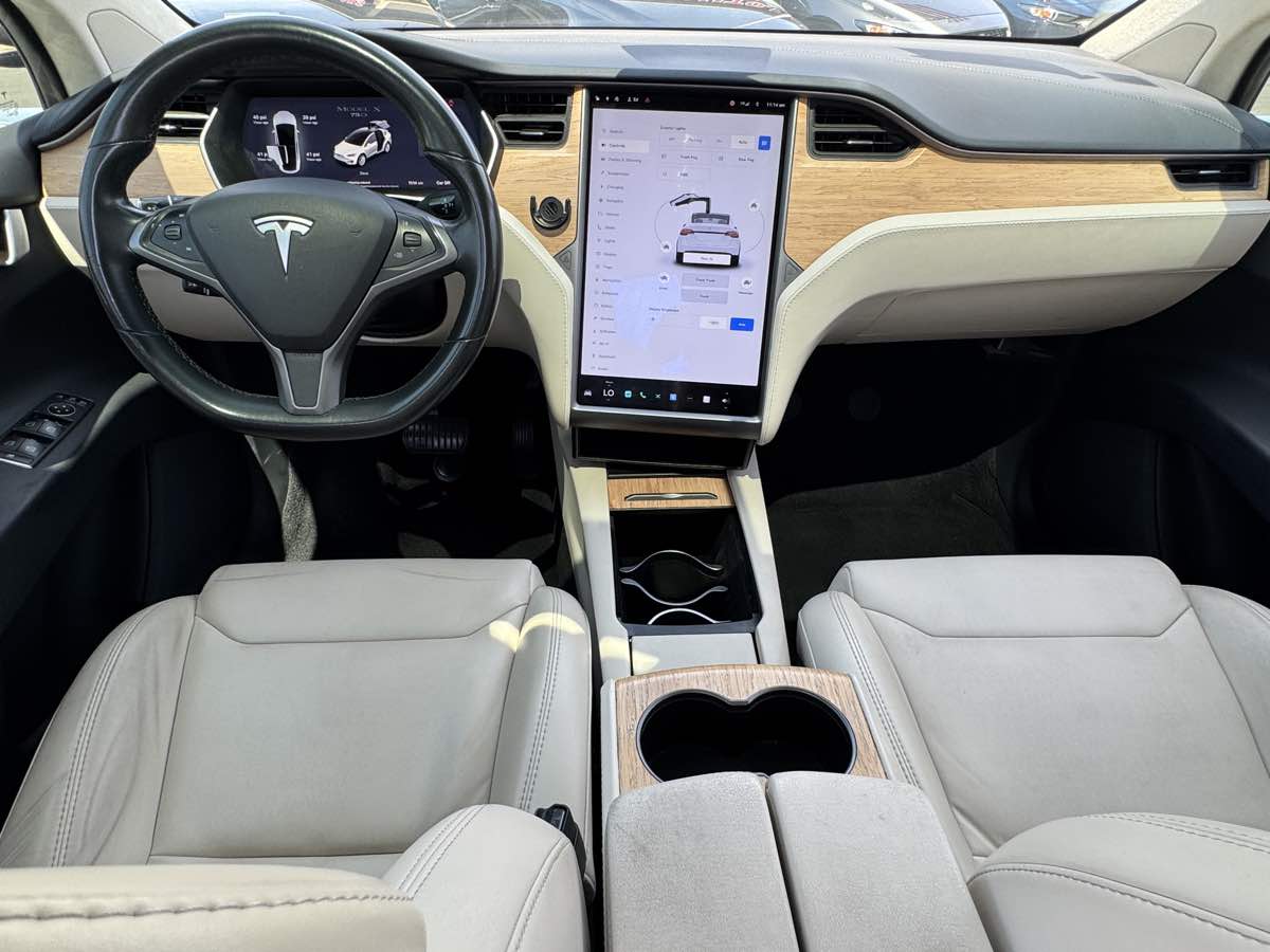 2018 Tesla Model X 75D - Photo 27