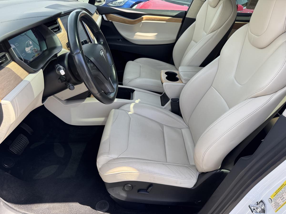 2018 Tesla Model X 75D - Photo 32