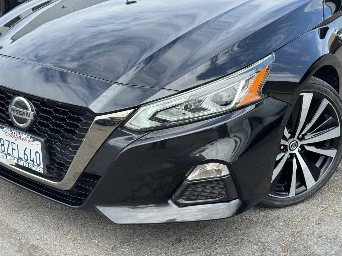 2021 Nissan Altima SR - Photo 3