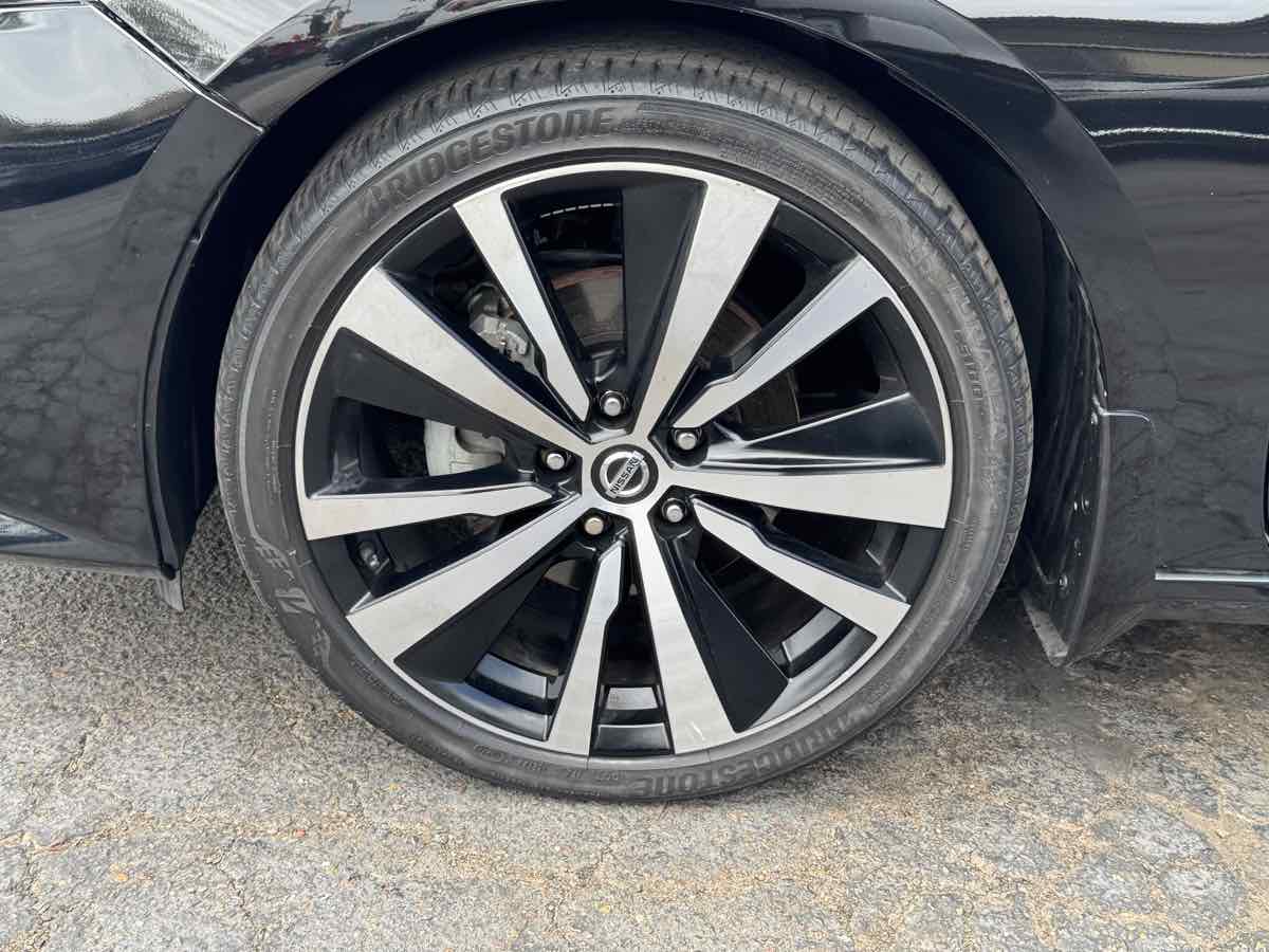 2021 Nissan Altima SR - Photo 6