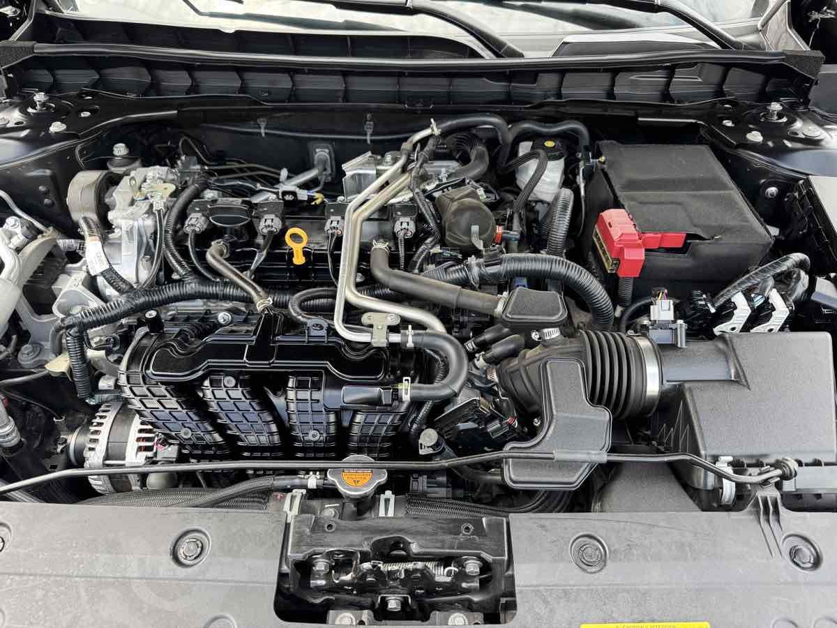 2021 Nissan Altima SR - Photo 8